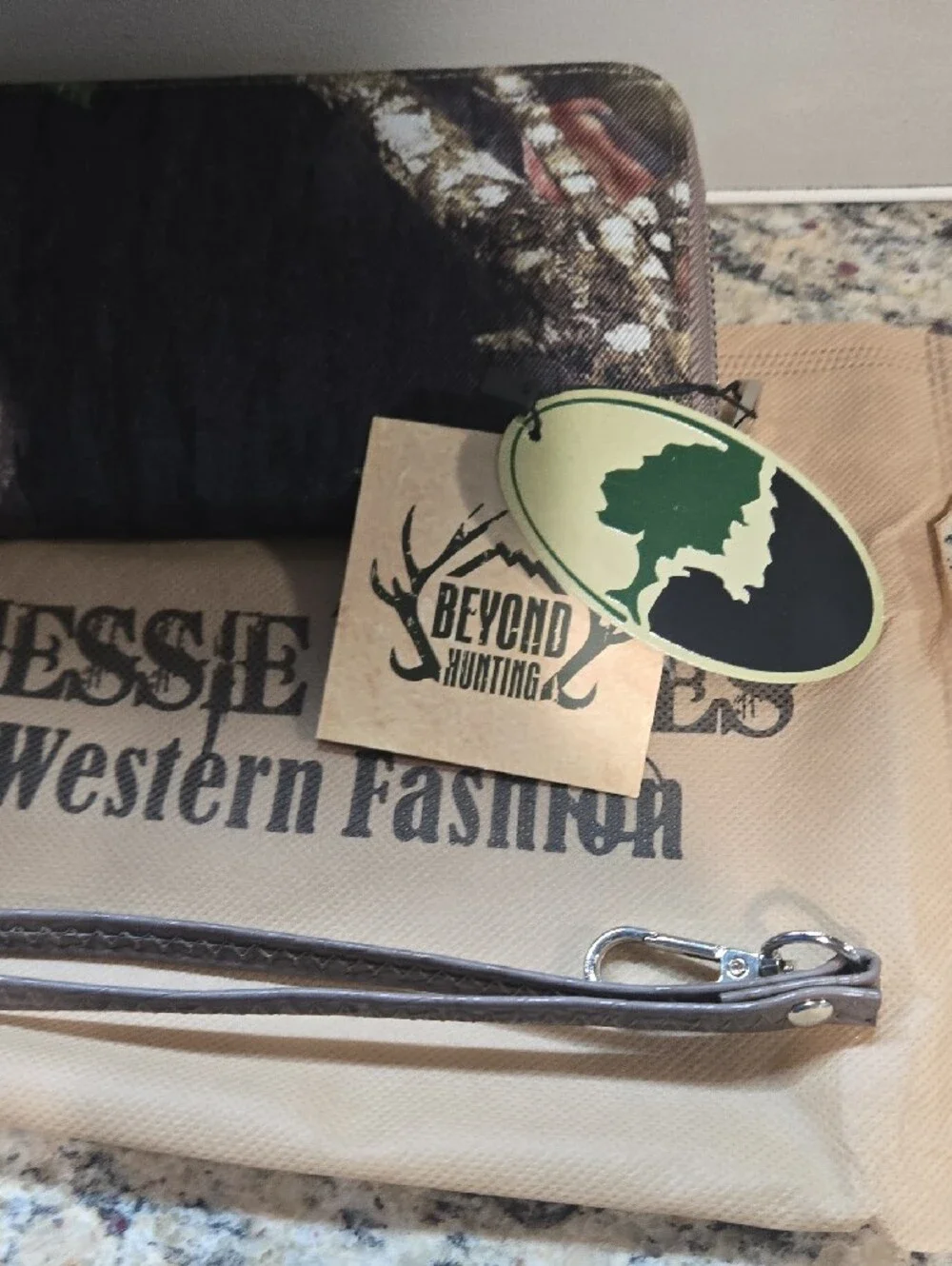 Mossy Oak Camo Zip Wallet - Brown, Green, Black